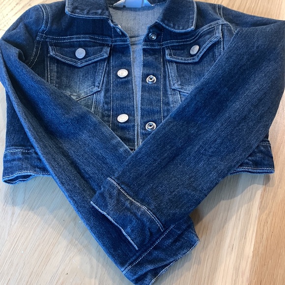 Total Girl size 6 Jean jacket in excellent condition. - Picture 2 of 5